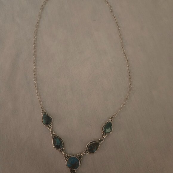 Turquoise Necklace - Picture 3 of 4